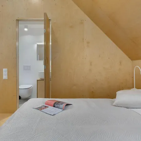 Waterlane Vintage Blisko Stoczni Gdanskiej By Renters Appartamento *