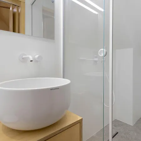 Appartamento Waterlane Vintage Blisko Stoczni Gdanskiej By Renters Danzica